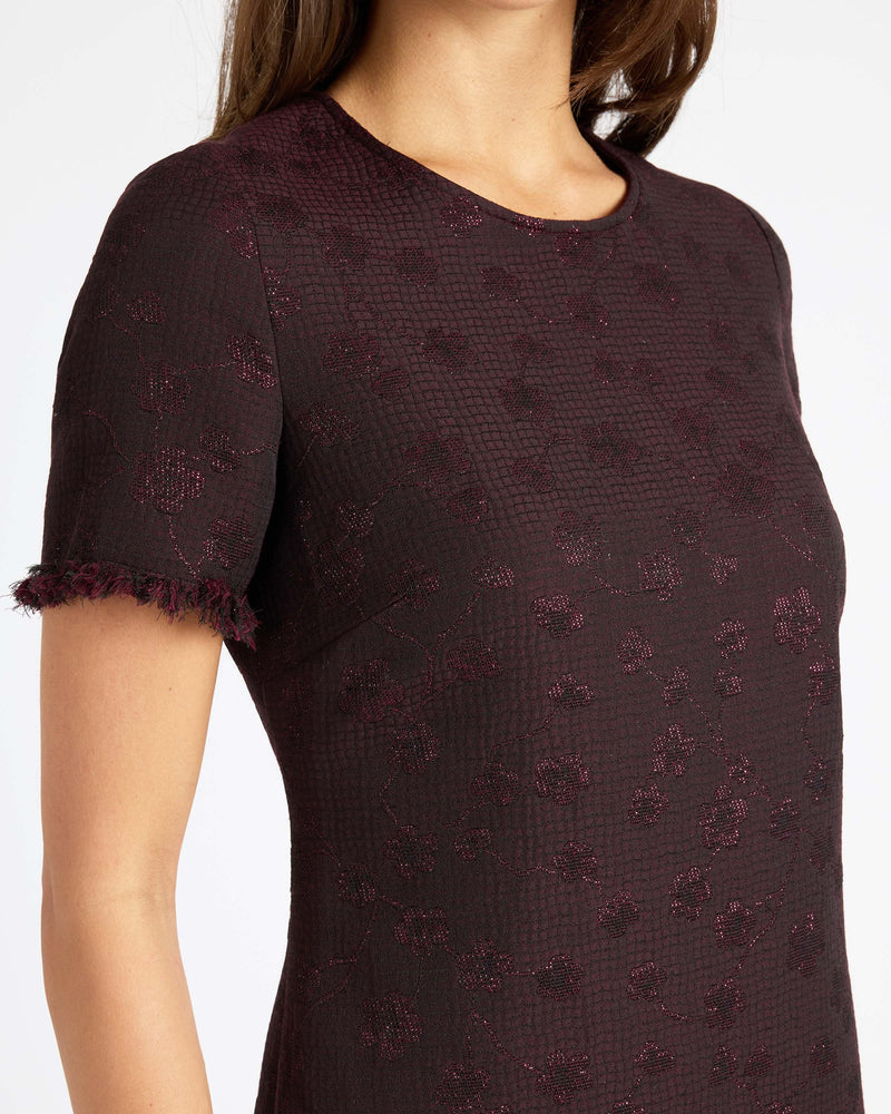 MELANIA Short Sleeve Shift Dress in Tonal Jacquard